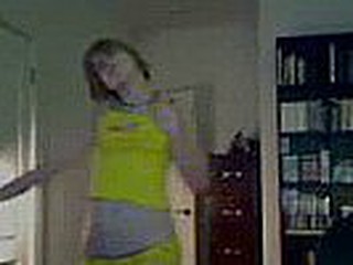 a horney legal age teenager doing a good dance in front webcam and making a sex strip tease. she has a white skin tiny and beautiful boobs and her ass shake very well.